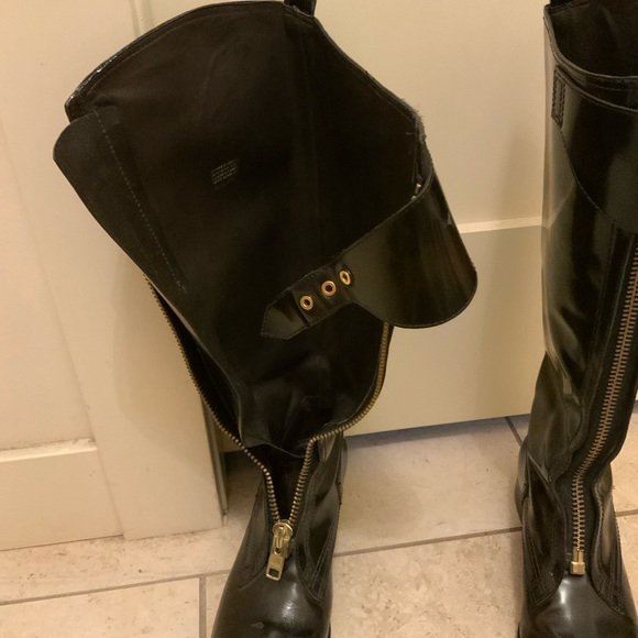 ⭐️⭐️⭐️SOLD⭐️⭐️⭐️Tory Burch Brown patent leather Riding boots Size 8.5 - Picture 8 of 11